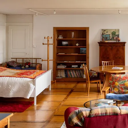 Château De Frühstückspension Denens