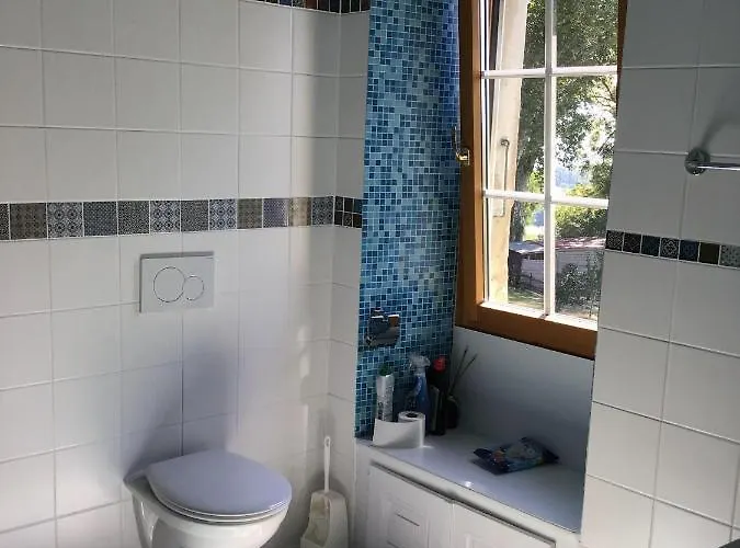 Alojamento de Acomodação e Pequeno-almoço Château De Denens